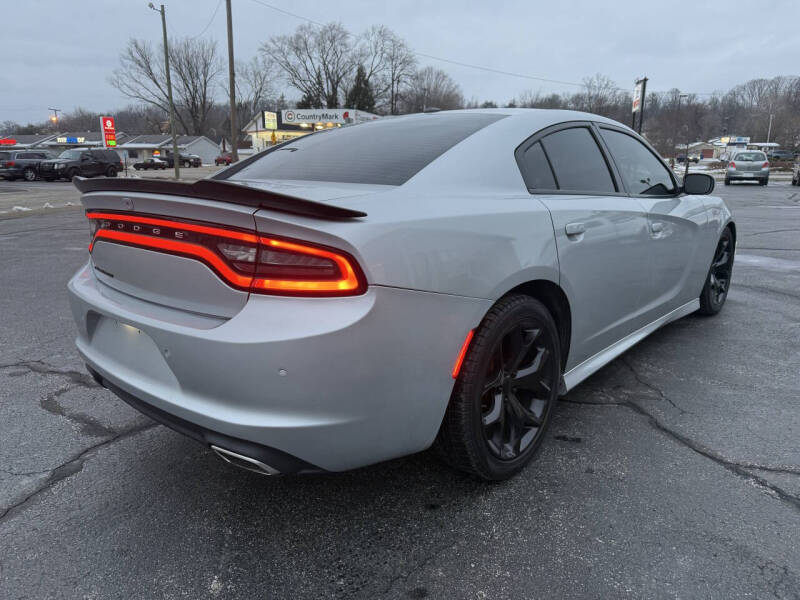 2019 Dodge Charger SXT