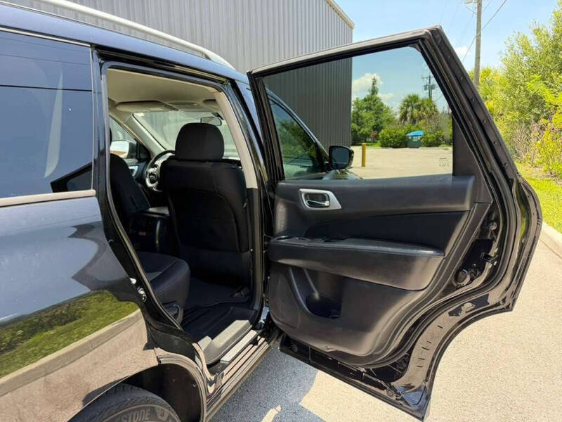2018 Nissan Pathfinder S