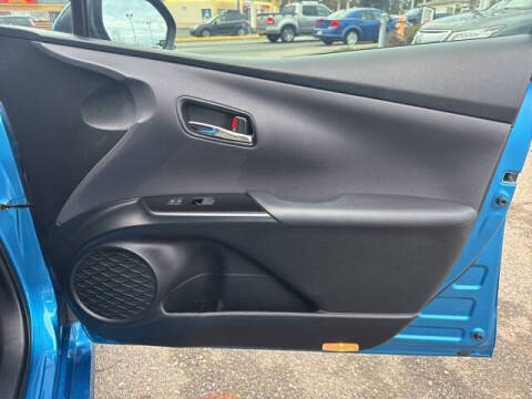 2022 Toyota Prius LE