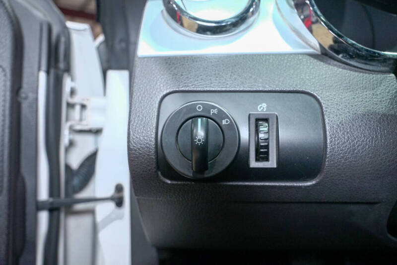 2005 Ford Mustang V6 Premium