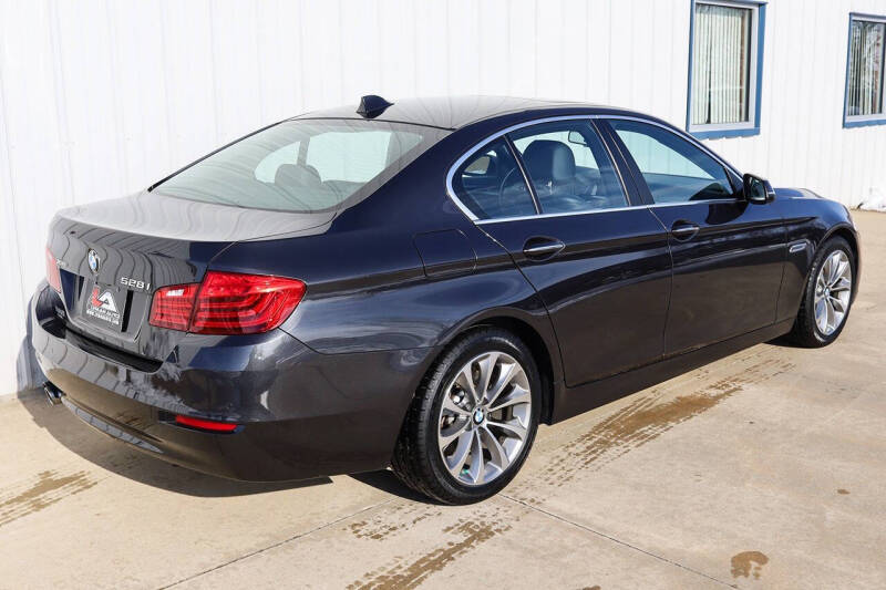 2016 BMW 5 Series 528i xDrive