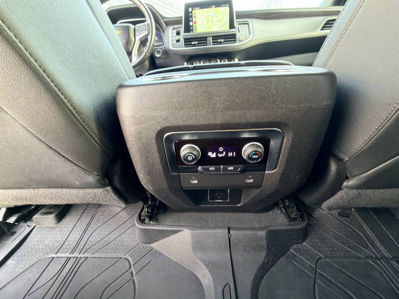 2022 Chevrolet Suburban LT