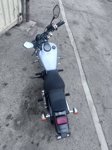 2018 Suzuki Boulevard S40