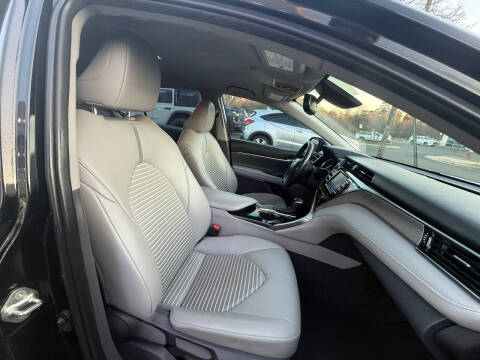 2019 Toyota Camry SE