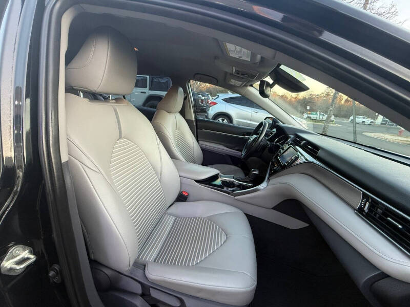 2019 Toyota Camry SE