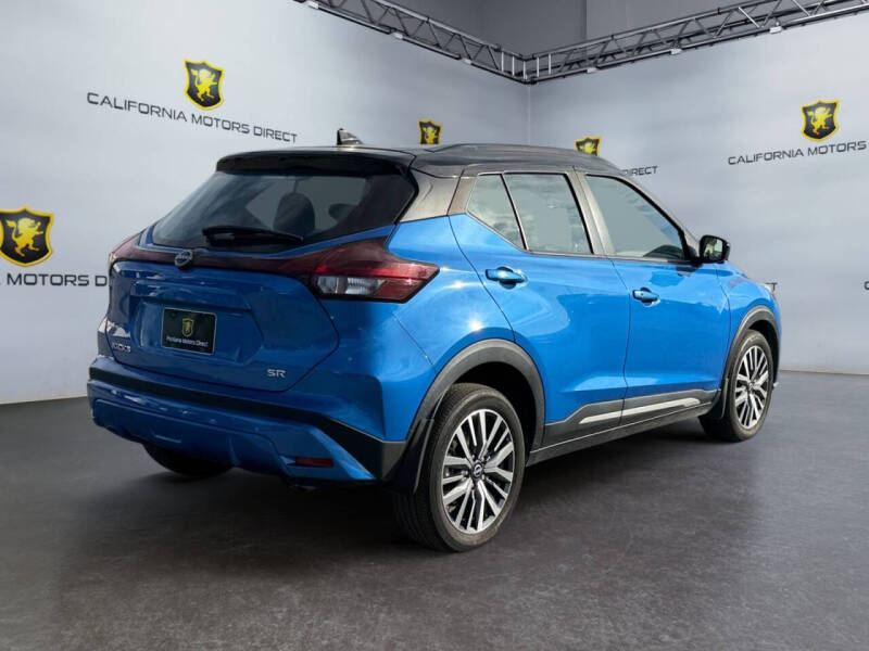 2023 Nissan Kicks SR