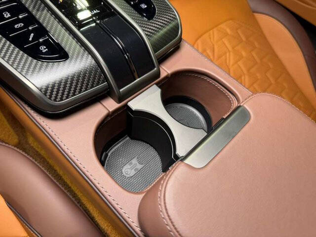 2025 Aston Martin Vanquish