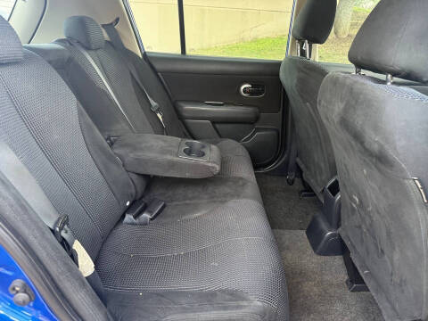 2010 Nissan Versa 1.8 S