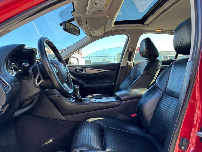 2015 Infiniti Q50 Sport