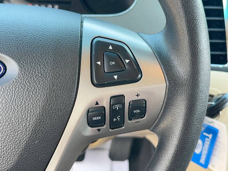 2019 Ford Taurus SE