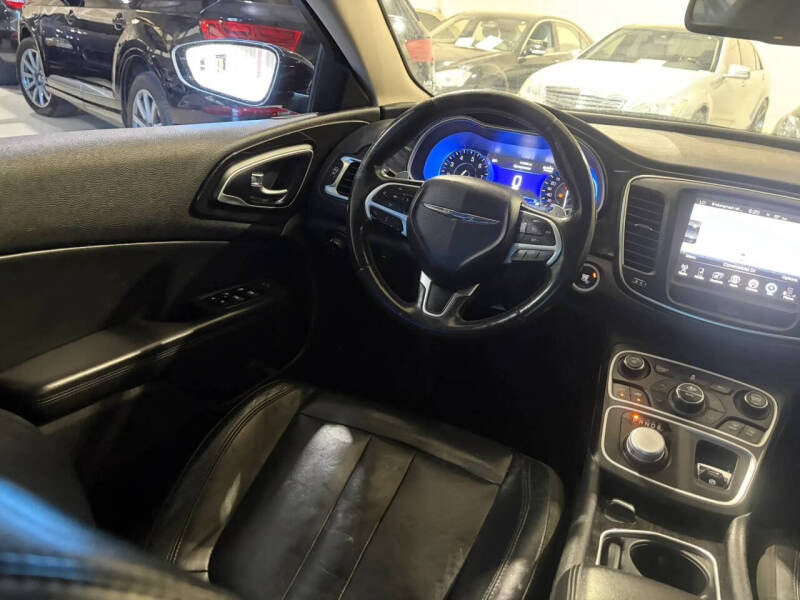 2015 Chrysler 200 C