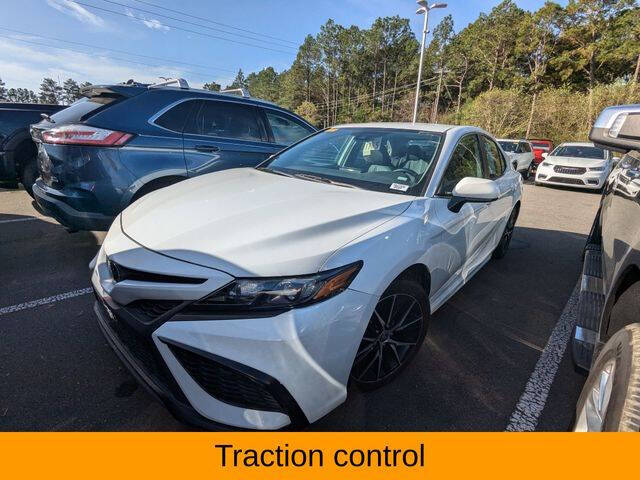 Used 2021 Toyota Camry SE with VIN 4T1G11AK0MU410681 for sale in Lighthouse Point, FL