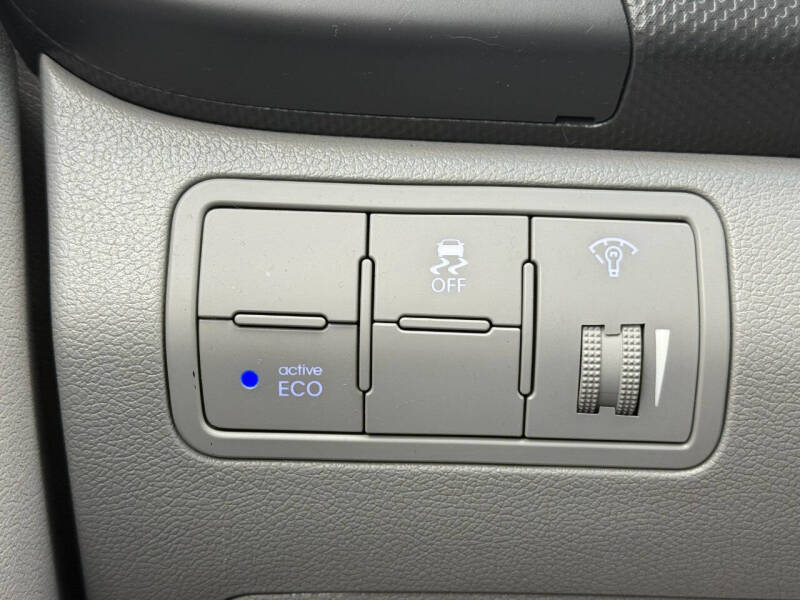 2014 Hyundai Accent SE