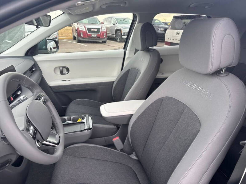 2026 Hyundai Ioniq 5 SE Standard Range