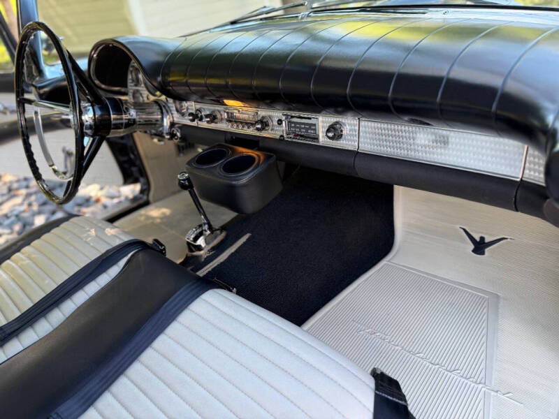 1957 Ford Thunderbird