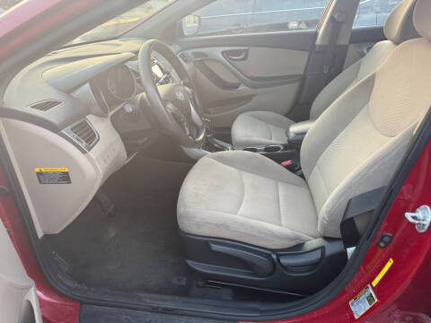 2014 Hyundai Elantra SE
