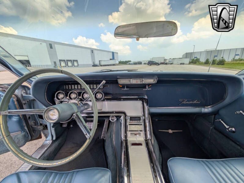 1964 Ford Thunderbird