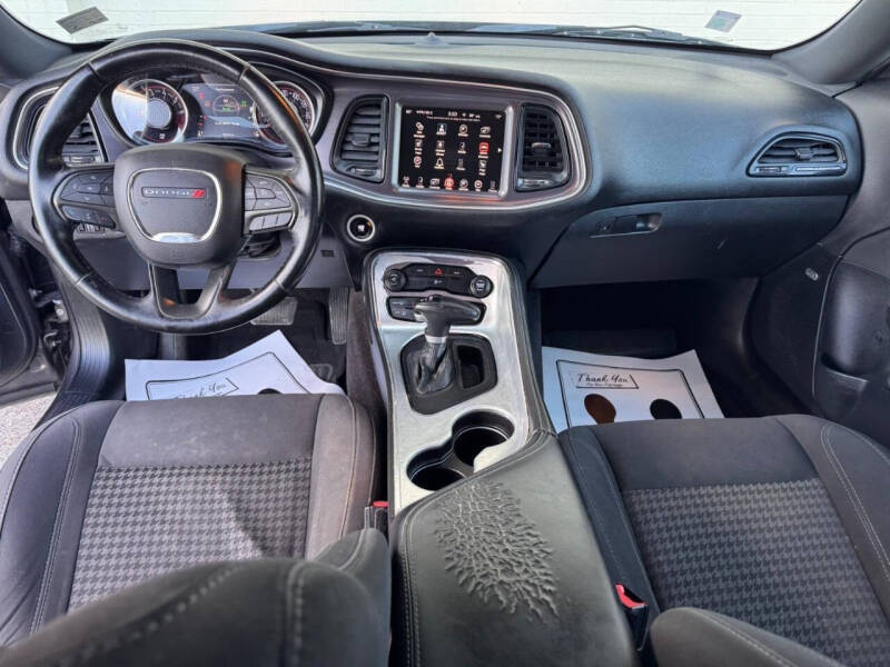 2016 Dodge Challenger SXT