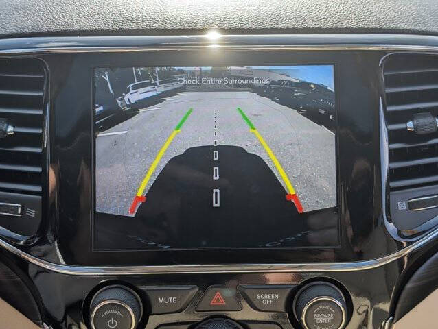 2020 Jeep Grand Cherokee Laredo E