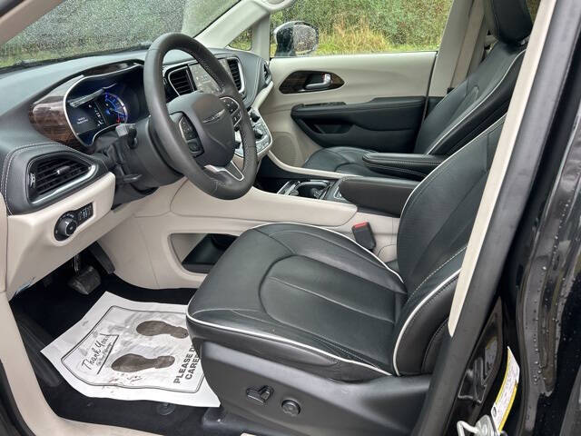 2023 Chrysler Pacifica Plug-In Hybrid Limited