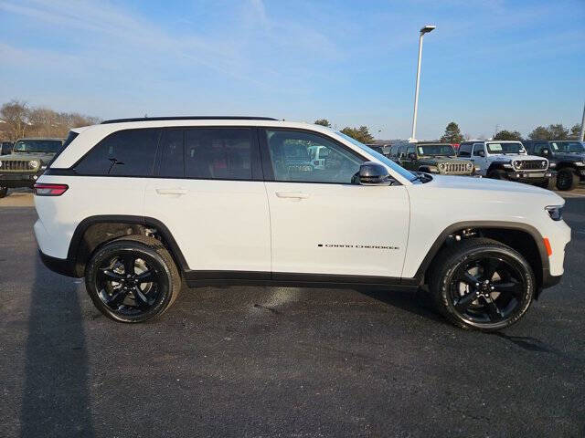 2025 Jeep Grand Cherokee Altitude