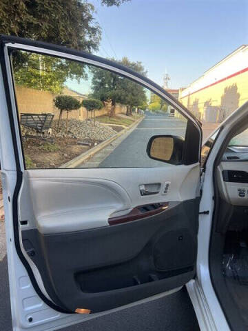 2012 Toyota Sienna XLE 7-Passenger