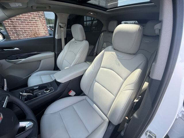 2022 Cadillac XT4 Luxury