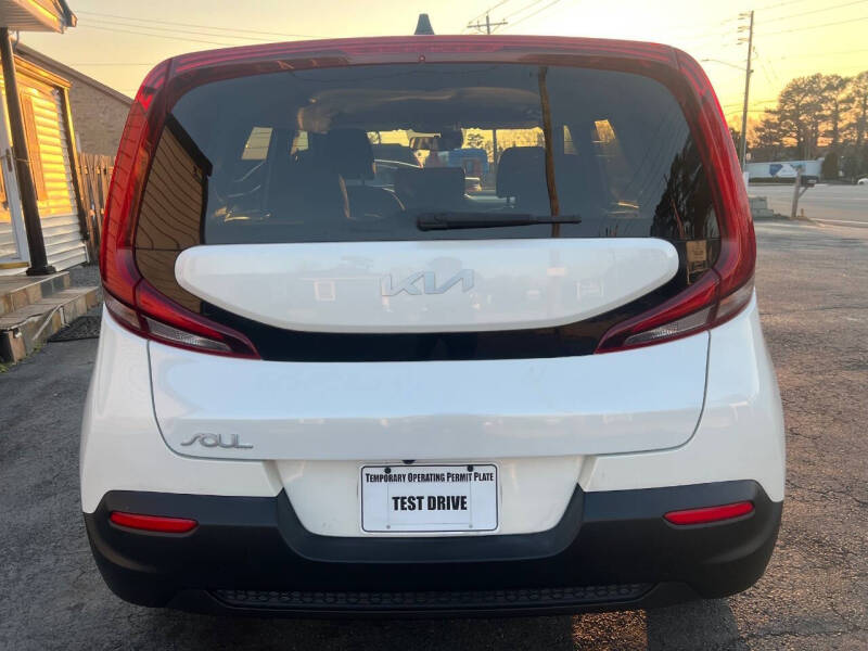 2022 Kia Soul LX