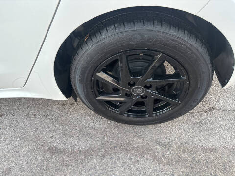 2018 Kia Rio 5-Door LX