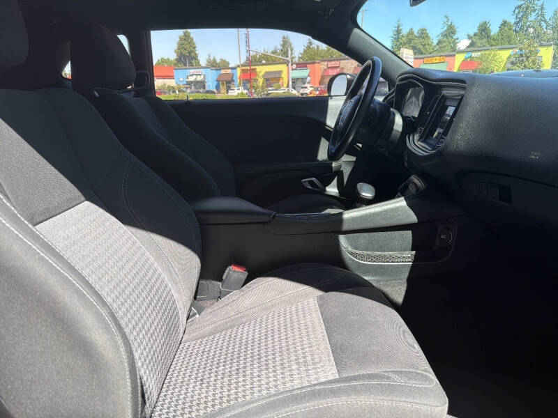 2018 Dodge Challenger SXT