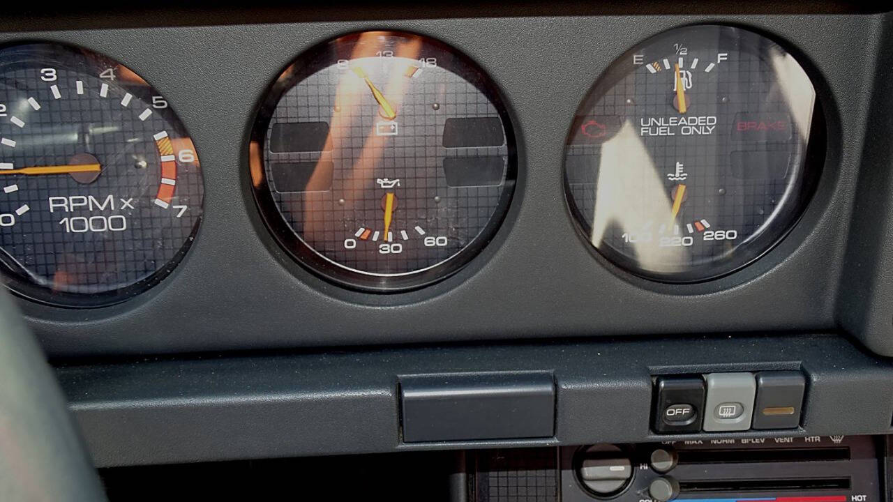 1985 Pontiac Firebird 9