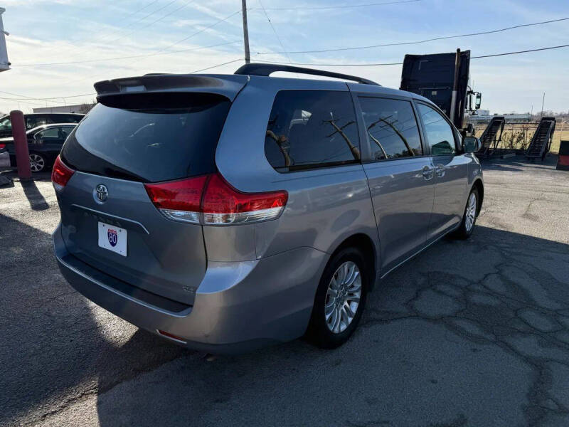2013 Toyota Sienna
