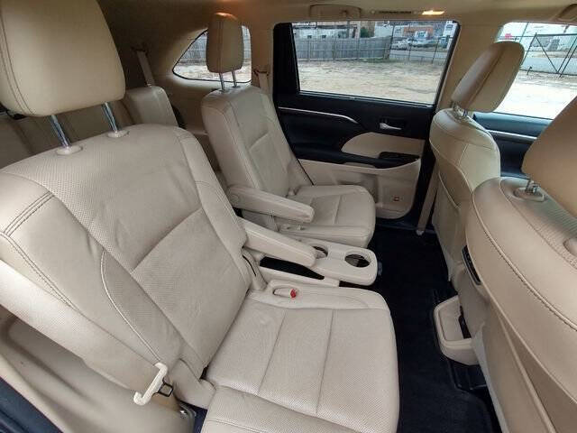 2016 Toyota Highlander