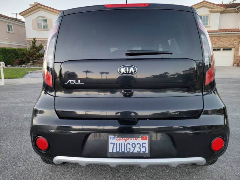 2017 Kia Soul +