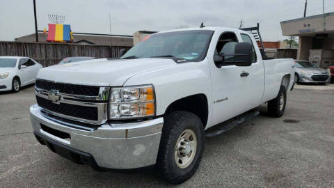 2009 Chevrolet Silverado 2500HD for sale at Paz Auto Sales in Houston TX