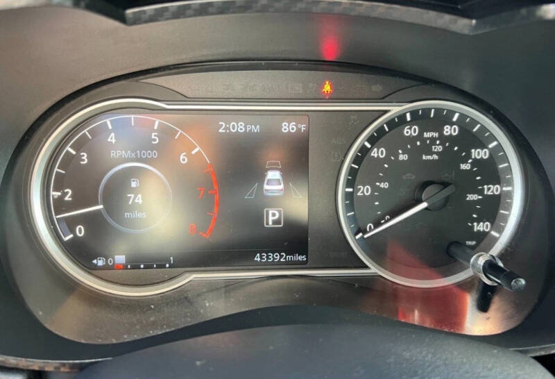 2020 Nissan Versa SR