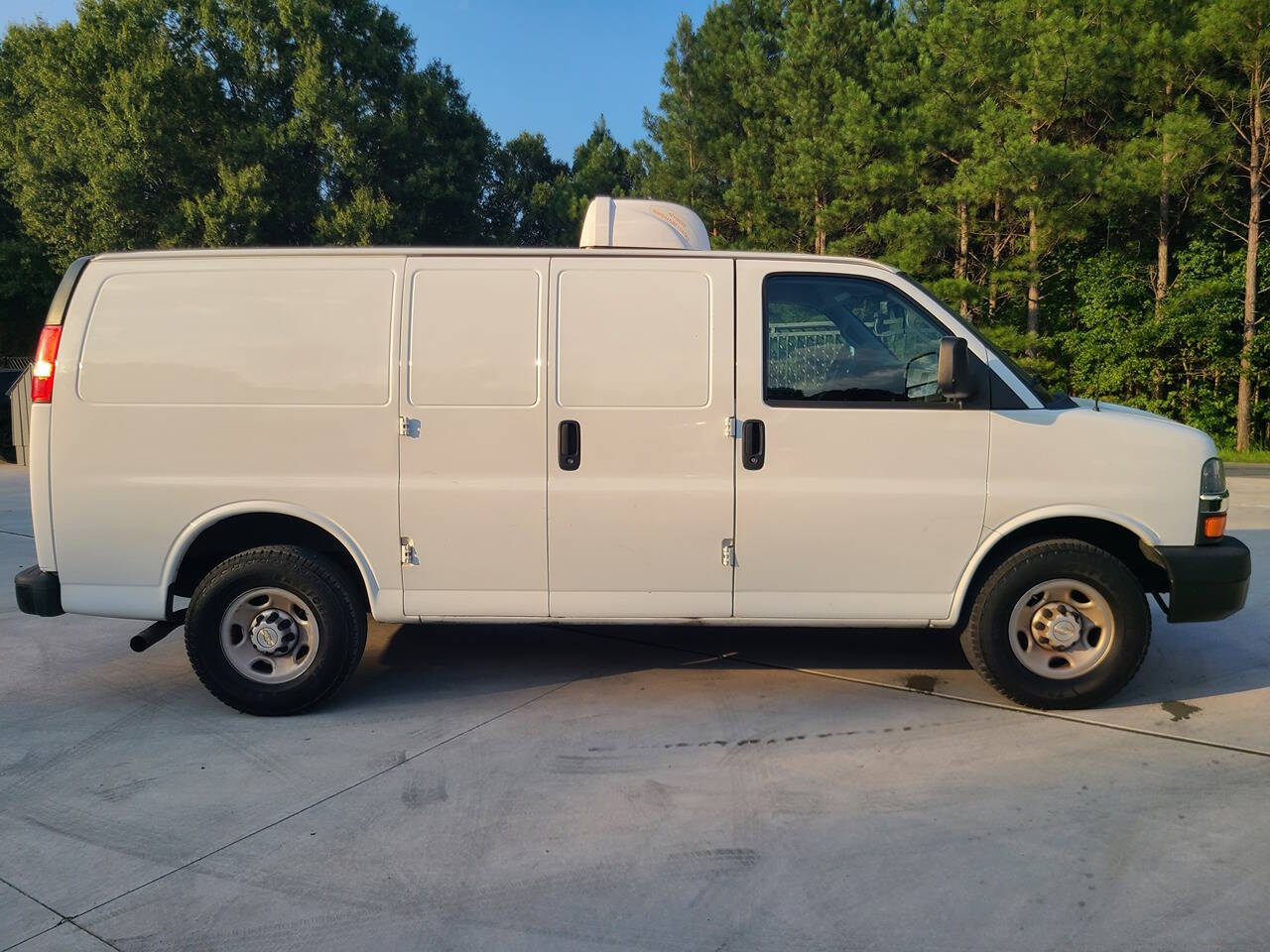 2018 Chevrolet Express for sale at PAKK AUTOMOTIVE in Peachland, NC