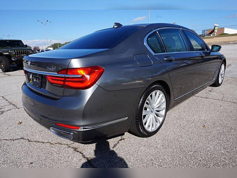 2017 BMW 7 Series 740i