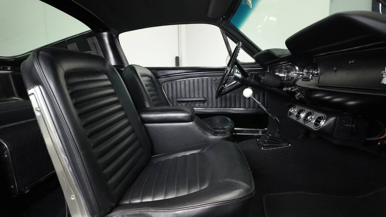 1965 Ford Mustang 48