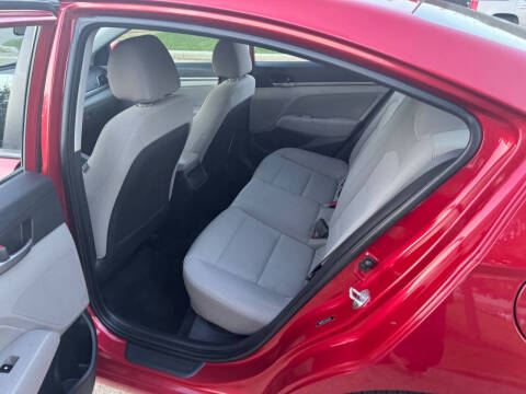 2018 Hyundai Elantra SEL