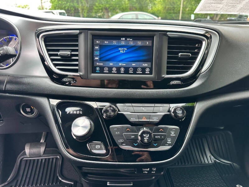 2019 Chrysler Pacifica Touring Plus