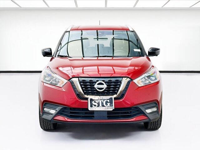 2020 Nissan Kicks SR