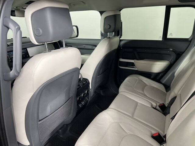 2023 Land Rover Defender 110 SE