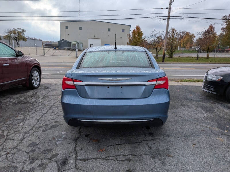 2011 Chrysler 200 Touring