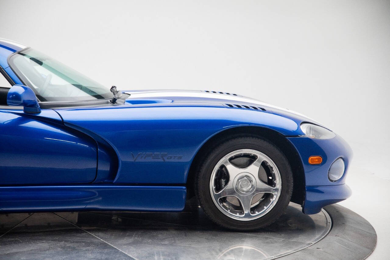 1997 Dodge Viper 13