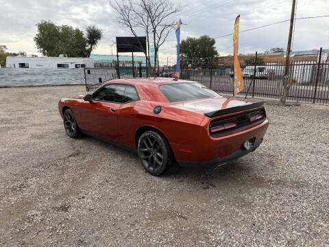 2021 Dodge Challenger SXT
