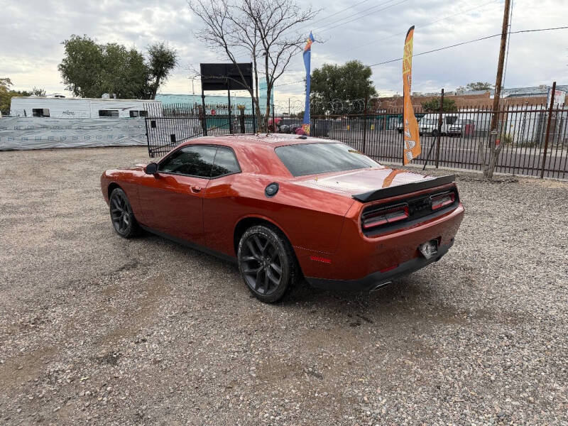 2021 Dodge Challenger SXT