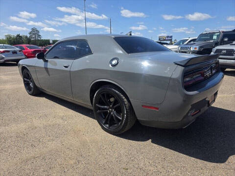 2017 Dodge Challenger SXT