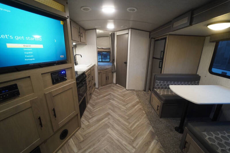 2021 Cruiser RV shadow  Cruiser