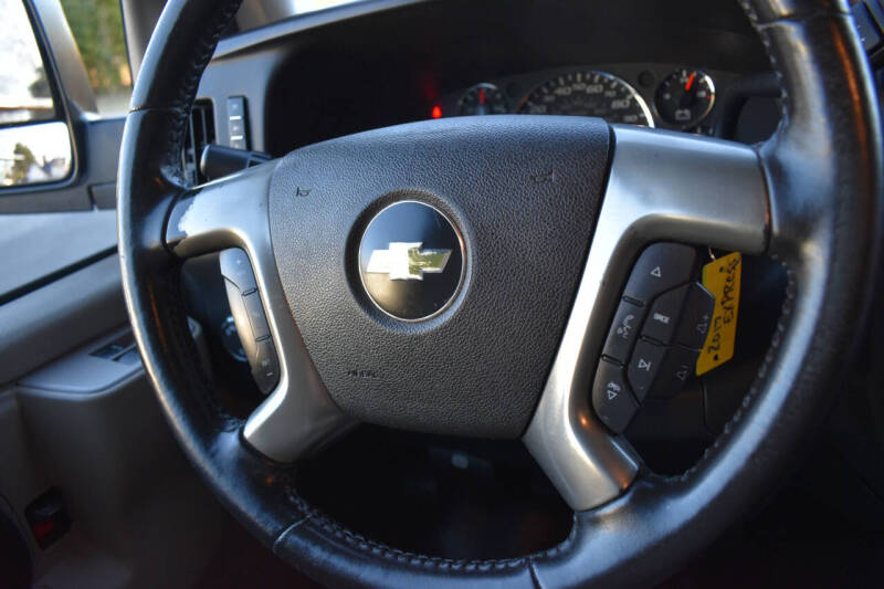 2017 Chevrolet Express 2500